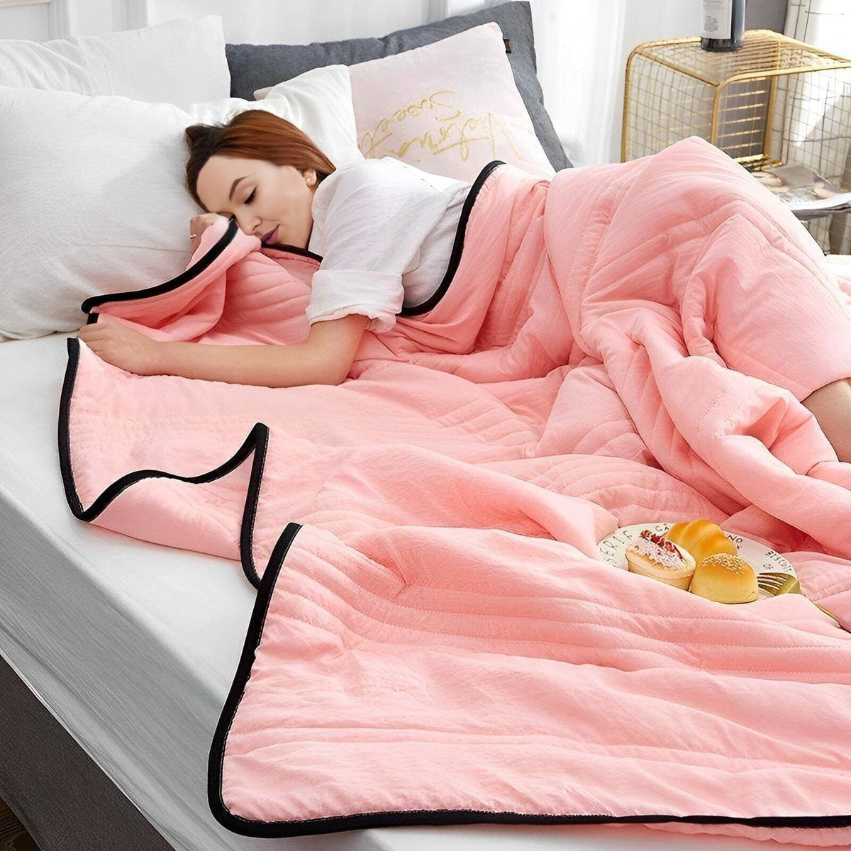 IceFlow™ Cooling Sleep Blanket